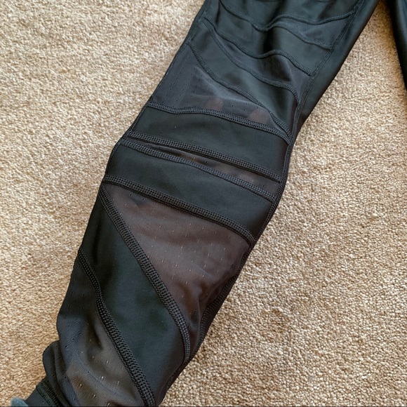 Lululemon High Times Pant shiny black mesh rare - Picture 5 of 9